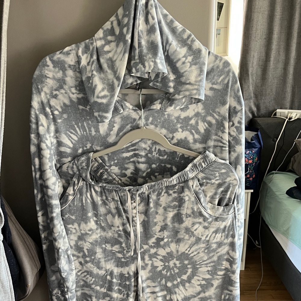 Gray Tie-Dye Women's Pajama Set
